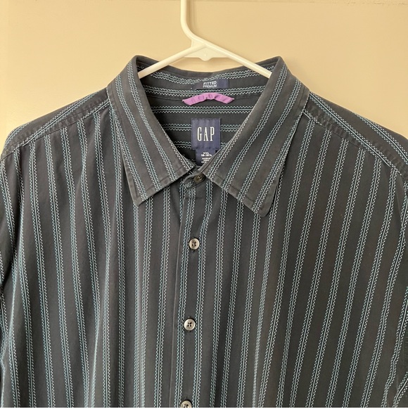 Gap mens long sleeve striped button down shirt | size 2XL - Picture 9 of 9